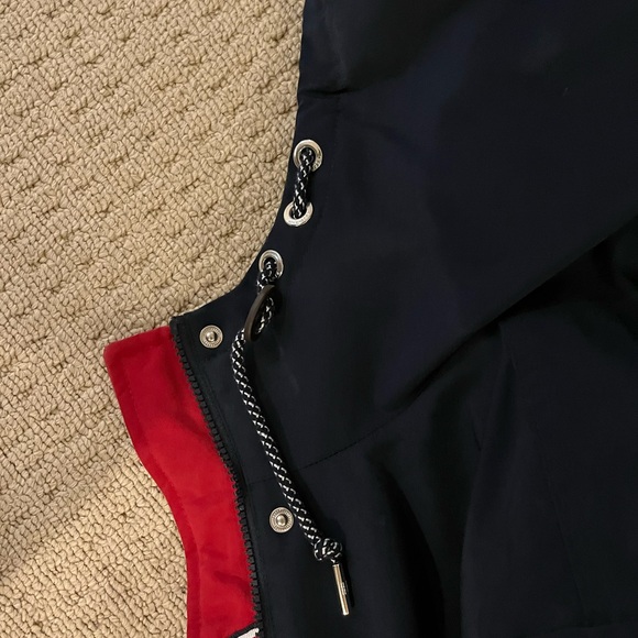 BNWOT Tommy Hilfiger Winter Jacket - Picture 6 of 6